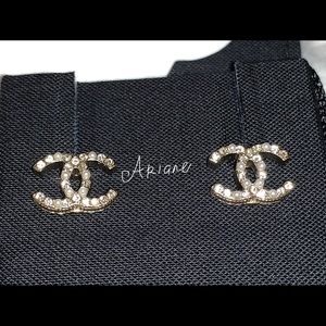 Chanel CC earrings gold with pearl and crystals